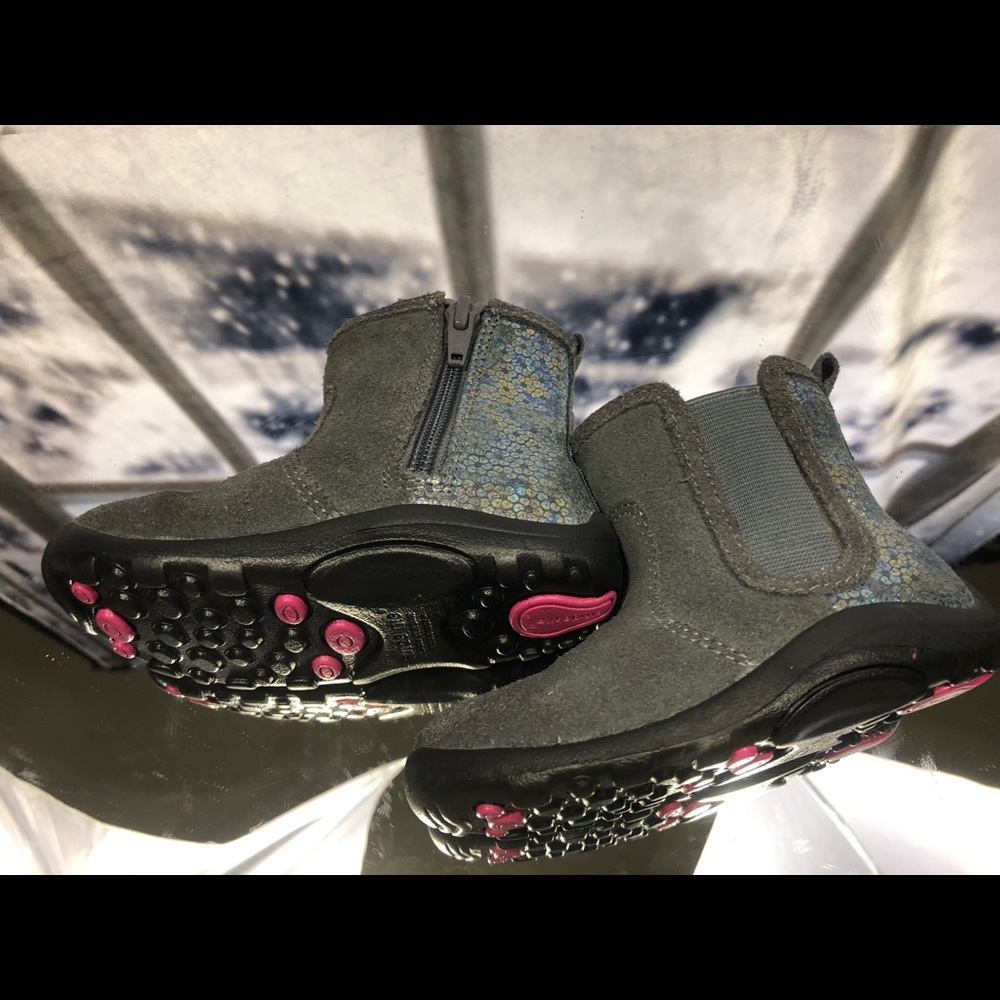 Stride Rite Booties - Picture 2 of 8